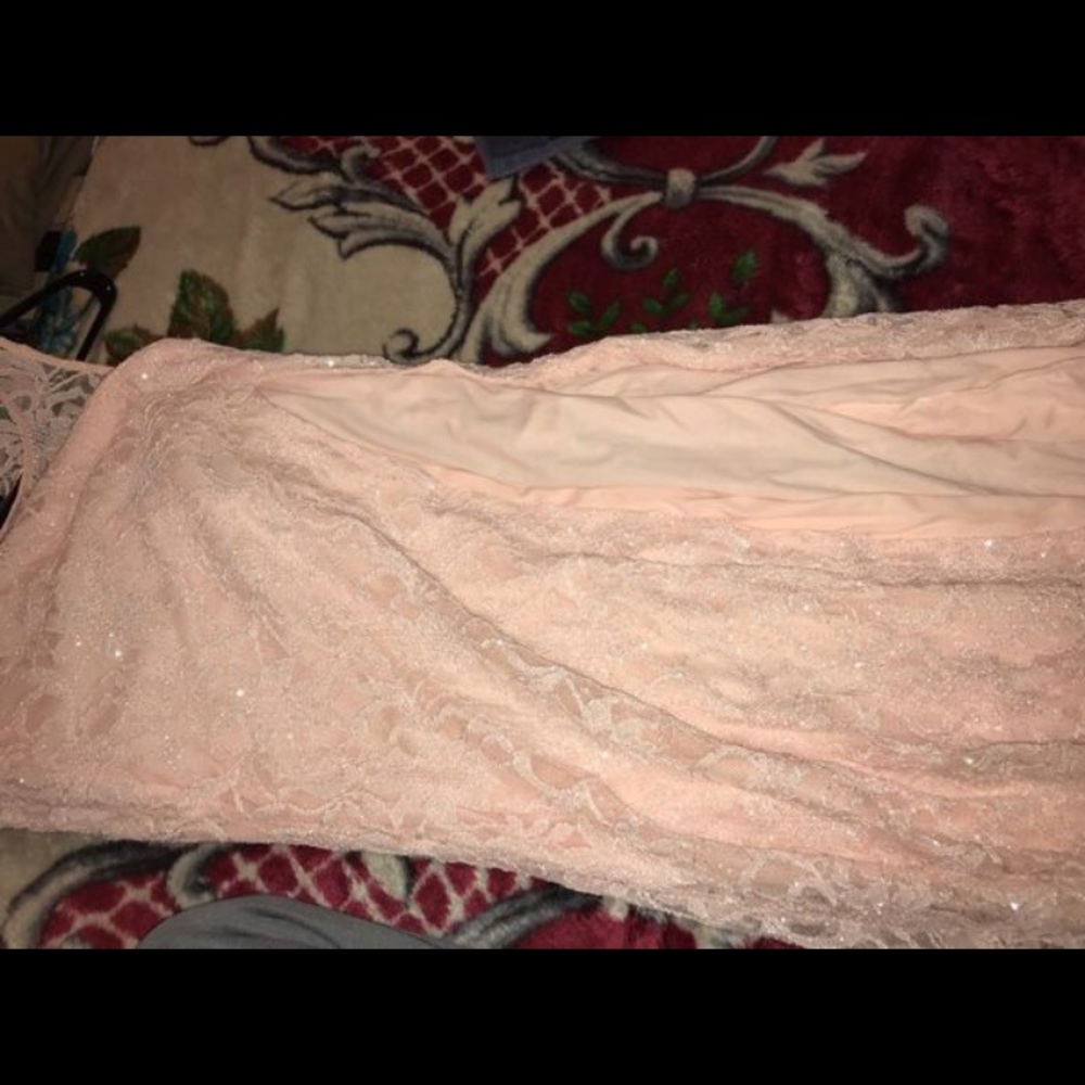 Dress - Picture 3 of 8